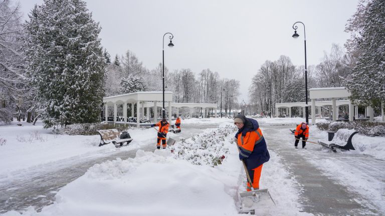 Ликвидация последствий снегопада в Москве Ликвидация последствий снегопада в Москве