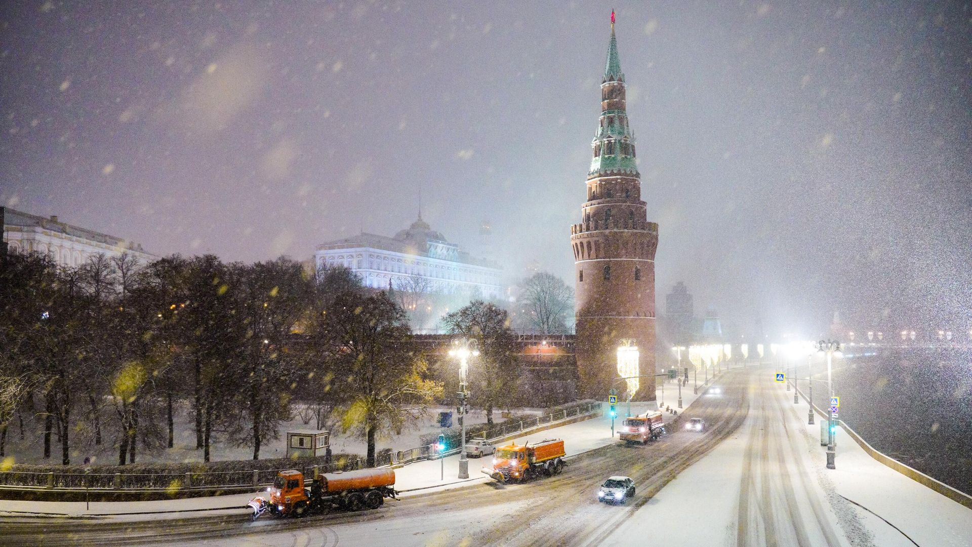 Ликвидация последствий снегопада в Москве Ликвидация последствий снегопада в Москве - РИА Новости, 1920, 18.02.2023