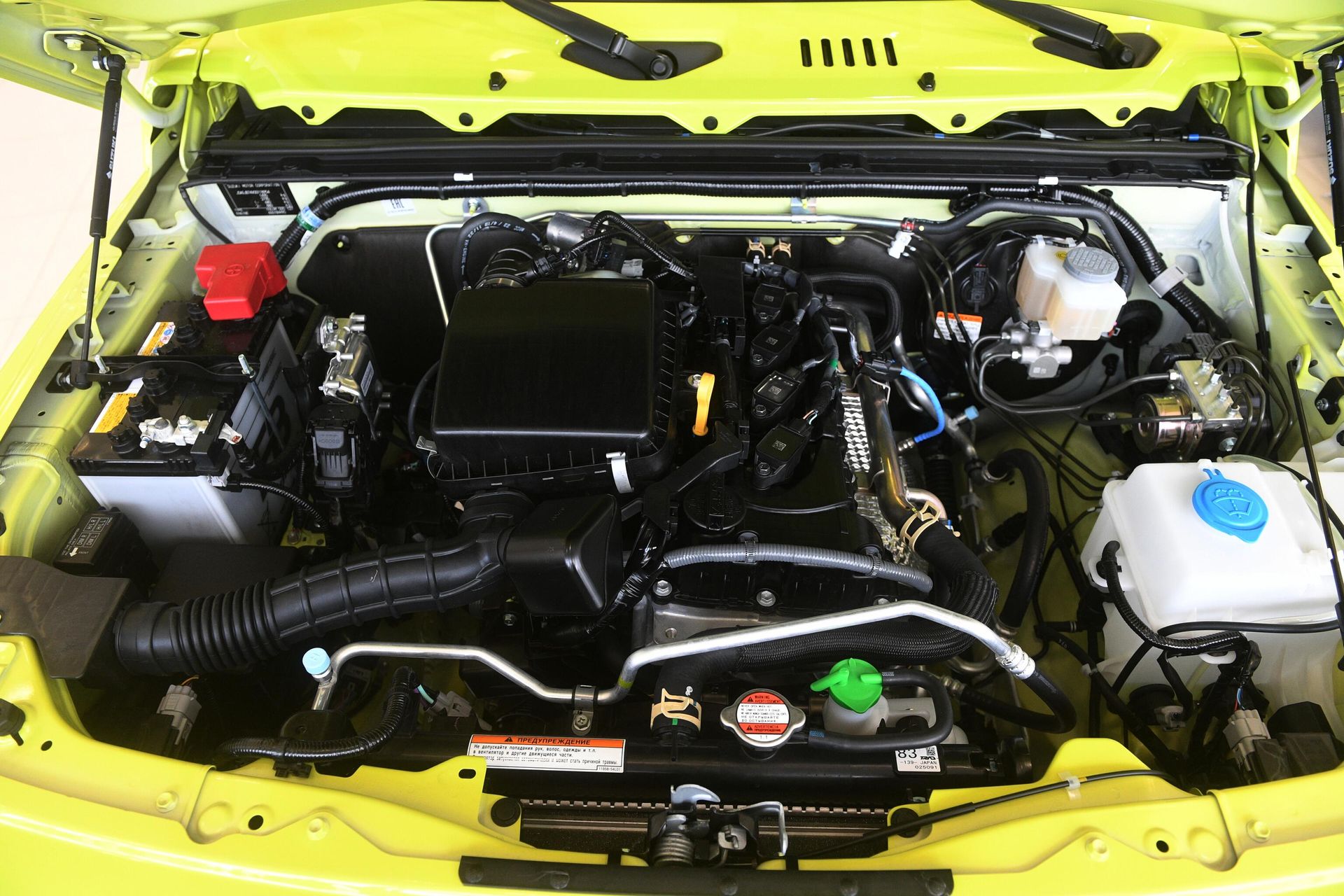 Двигатель автомобиля Suzuki Jimny Двигатель автомобиля Suzuki Jimny - РИА Новости, 1920, 17.12.2022