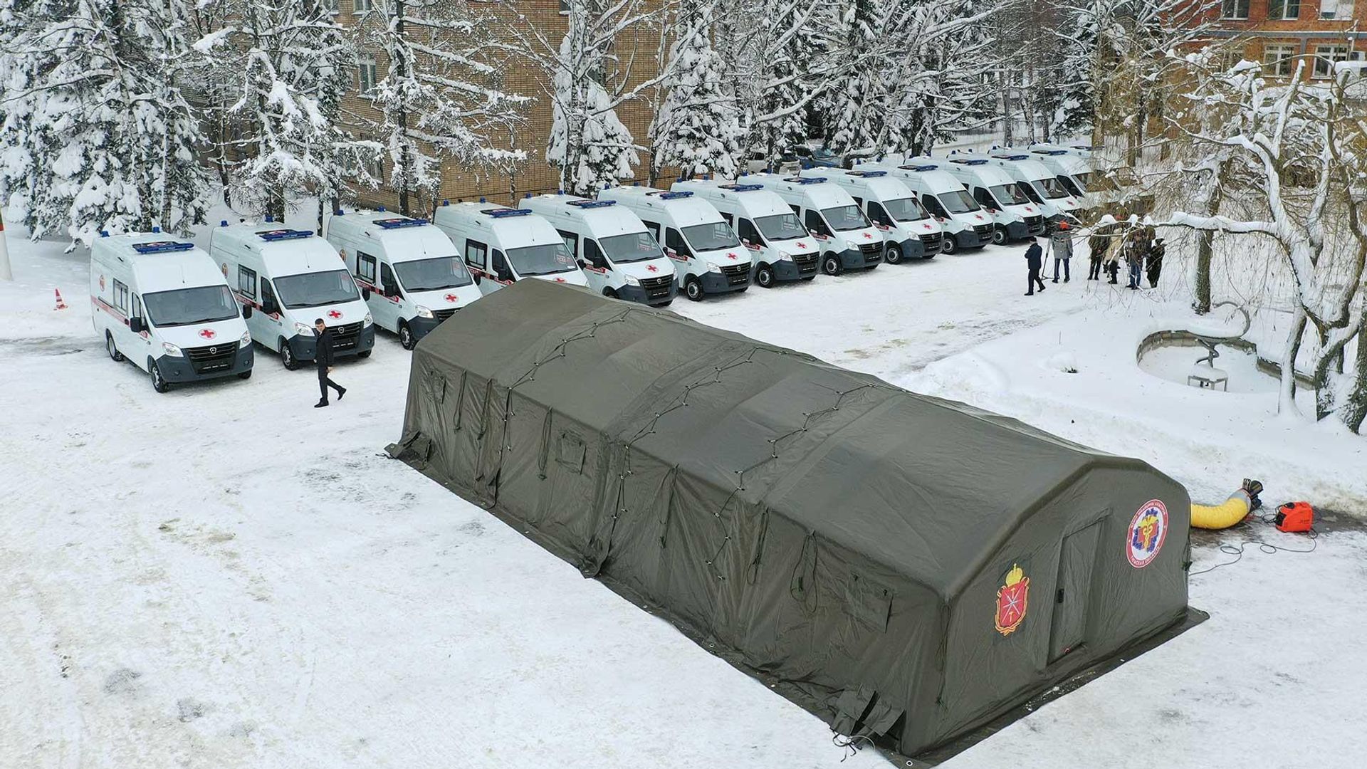 Тульский центр медицины катастроф получил новые машины Тульский центр медицины катастроф получил новые машины - РИА Новости, 1920, 16.12.2022