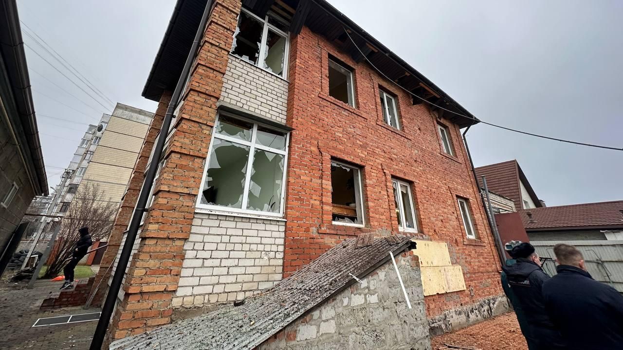 Последствия взрывов над Белгородской областью Последствия взрывов над Белгородской областью - РИА Новости, 1920, 18.12.2022