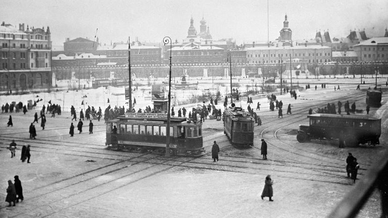 Театральная площадь в 1935 году Театральная площадь в 1935 году