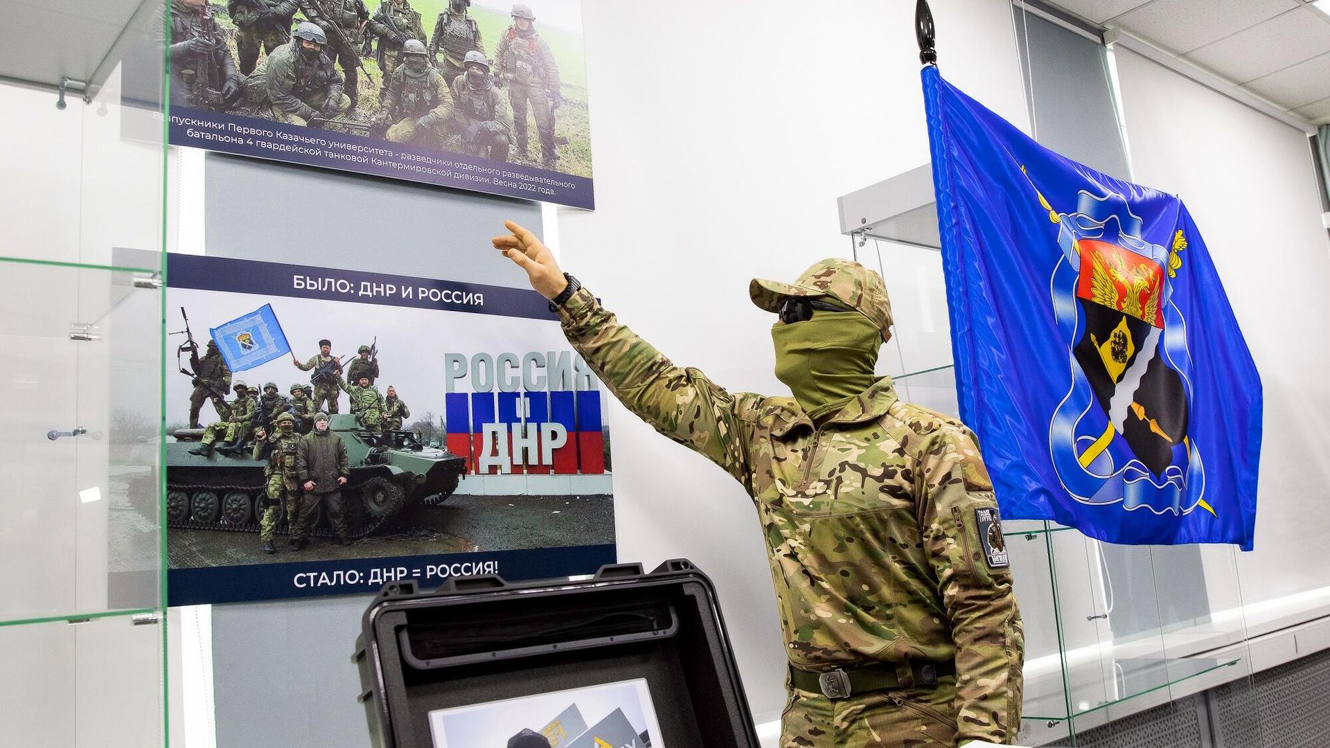 Разведчик батальона Терек с позывным Остап, кубанский казак, студент-заочник филиала МГУТУ в городе Темрюк Разведчик батальона Терек с позывным Остап, кубанский казак, студент-заочник филиала МГУТУ в городе Темрюк - РИА Новости, 1920, 19.12.2022