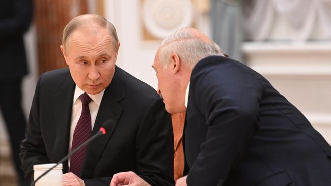Президент РФ Владимир Путин и президент Белоруссии Александр Лукашенко