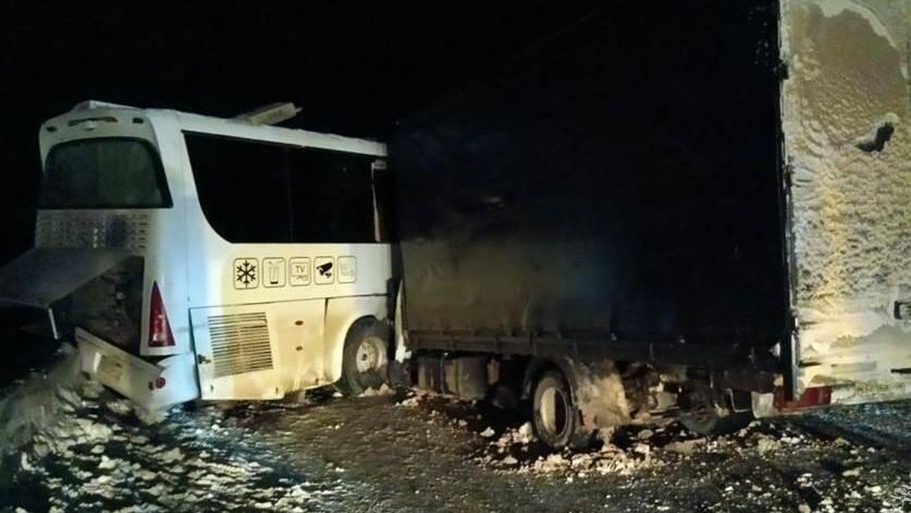 ДТП с автобусом и двумя грузовиками в Нижегородской области ДТП с автобусом и двумя грузовиками в Нижегородской области - РИА Новости, 1920, 20.12.2022