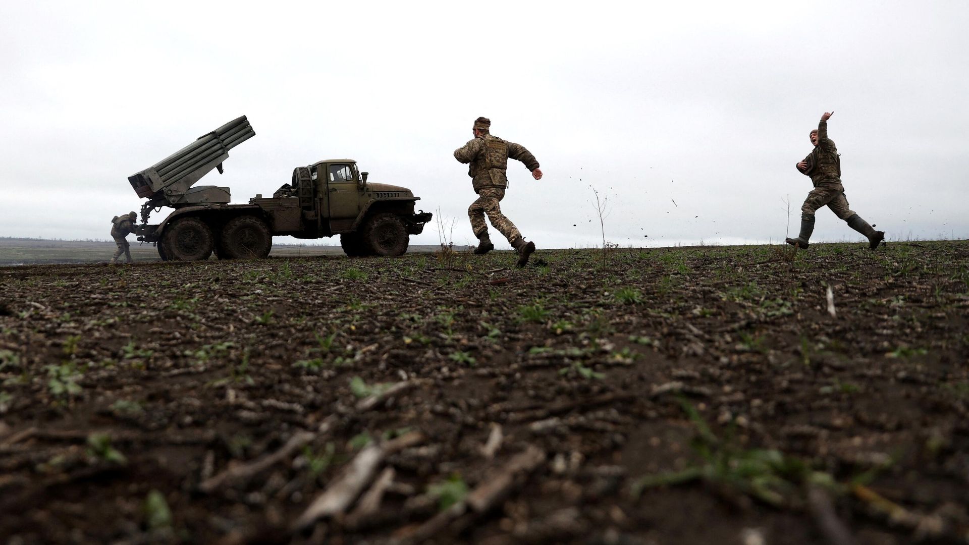 Украинские военные недалеко от Артемовска Украинские военные недалеко от Артемовска - РИА Новости, 1920, 20.12.2022