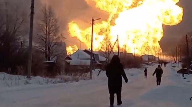 Пожар на месте утечки на подземном газопроводе в Чувашии Пожар на месте утечки на подземном газопроводе в Чувашии