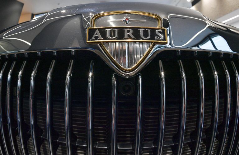 Седан Aurus Senat в первом дилерском центре российского люксового бренда Aurus Aurus Автодом Санкт-Петербург Седан Aurus Senat в первом дилерском центре российского люксового бренда Aurus Aurus Автодом Санкт-Петербург