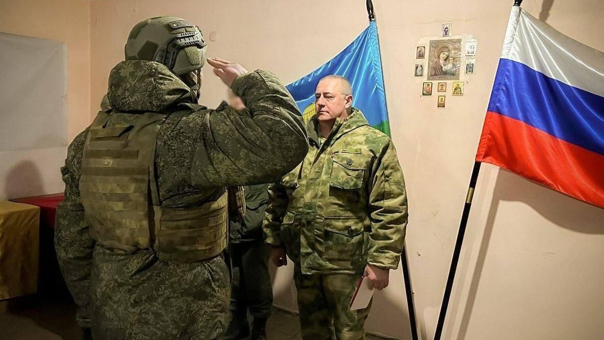 Генерал-майор юстиции Сергей Петров вручил награды Следственного комитета отличившимся военнослужащим, участвующим в специальной военной операции Генерал-майор юстиции Сергей Петров вручил награды Следственного комитета отличившимся военнослужащим, участвующим в специальной военной операции - РИА Новости, 1920, 21.12.2022