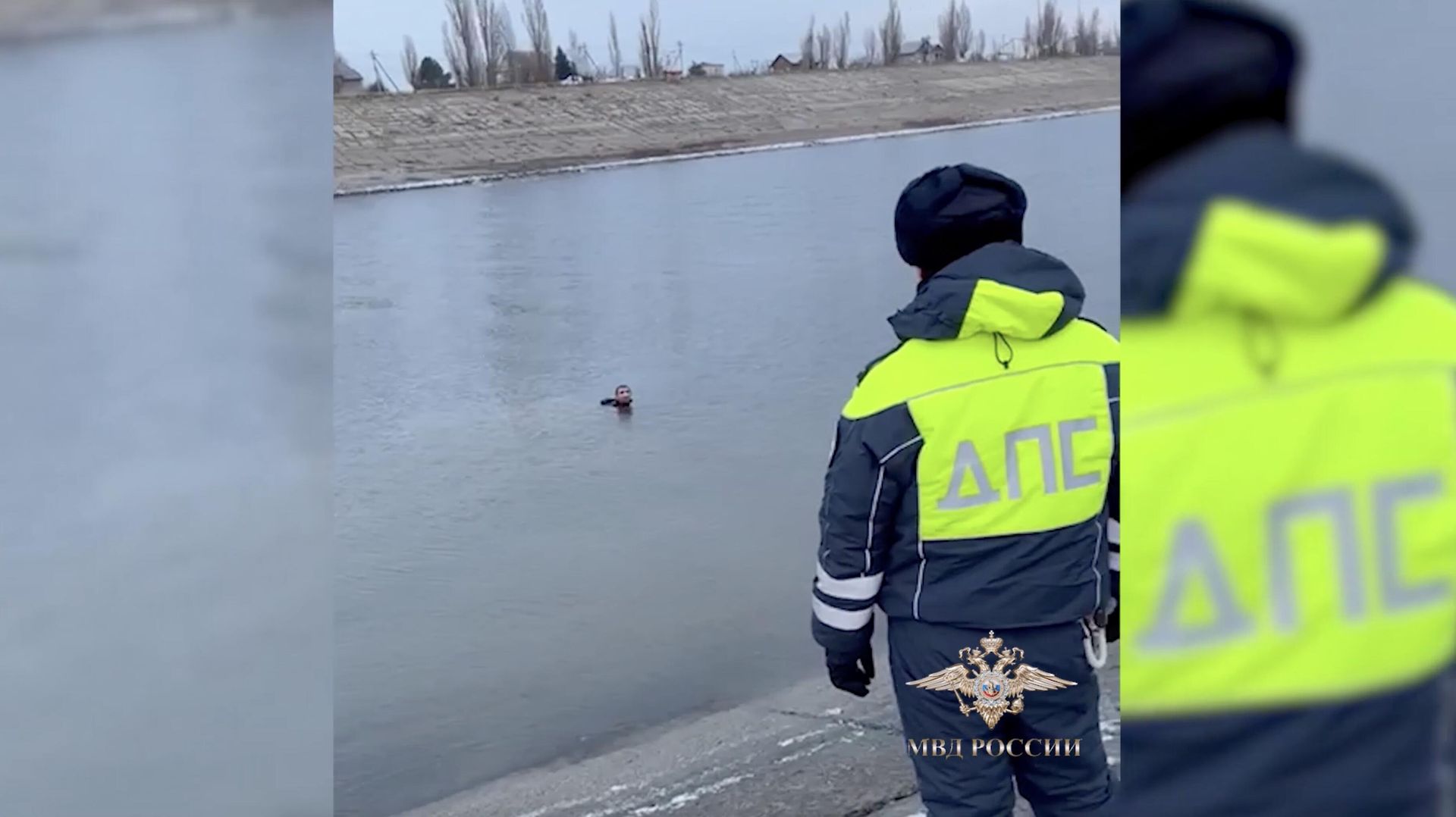 Задержание подозреваемого в нападении с ножом на свою бывшую девушку на канале у Волжской ГЭС Задержание подозреваемого в нападении с ножом на свою бывшую девушку на канале у Волжской ГЭС - РИА Новости, 1920, 21.12.2022