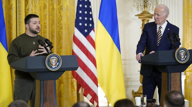 Президент США Джо Байден и Владимир Зеленский