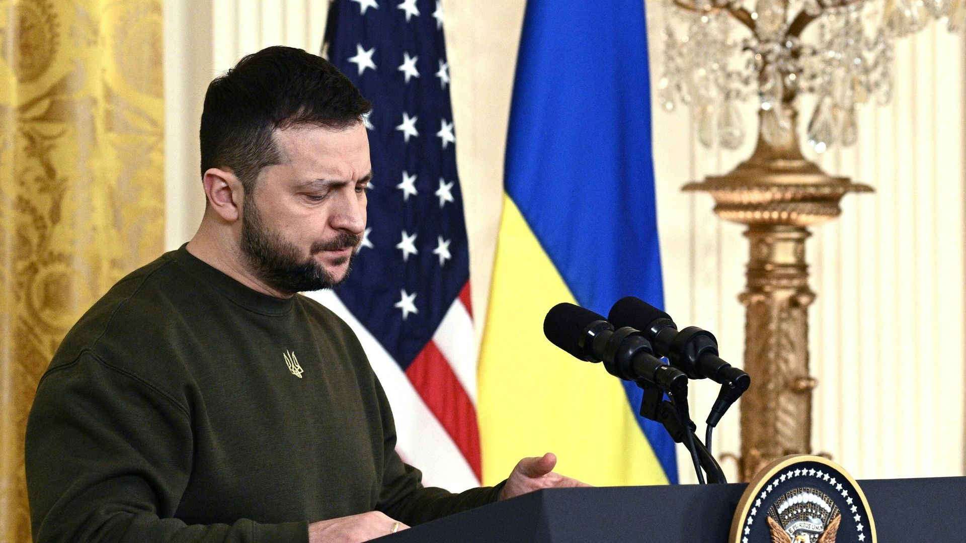 Президент Украины Владимир Зеленский во время пресс-конференции в Вашингтоне. 22 декабря 2022 Президент Украины Владимир Зеленский во время пресс-конференции в Вашингтоне. 22 декабря 2022 - РИА Новости, 1920, 22.12.2022