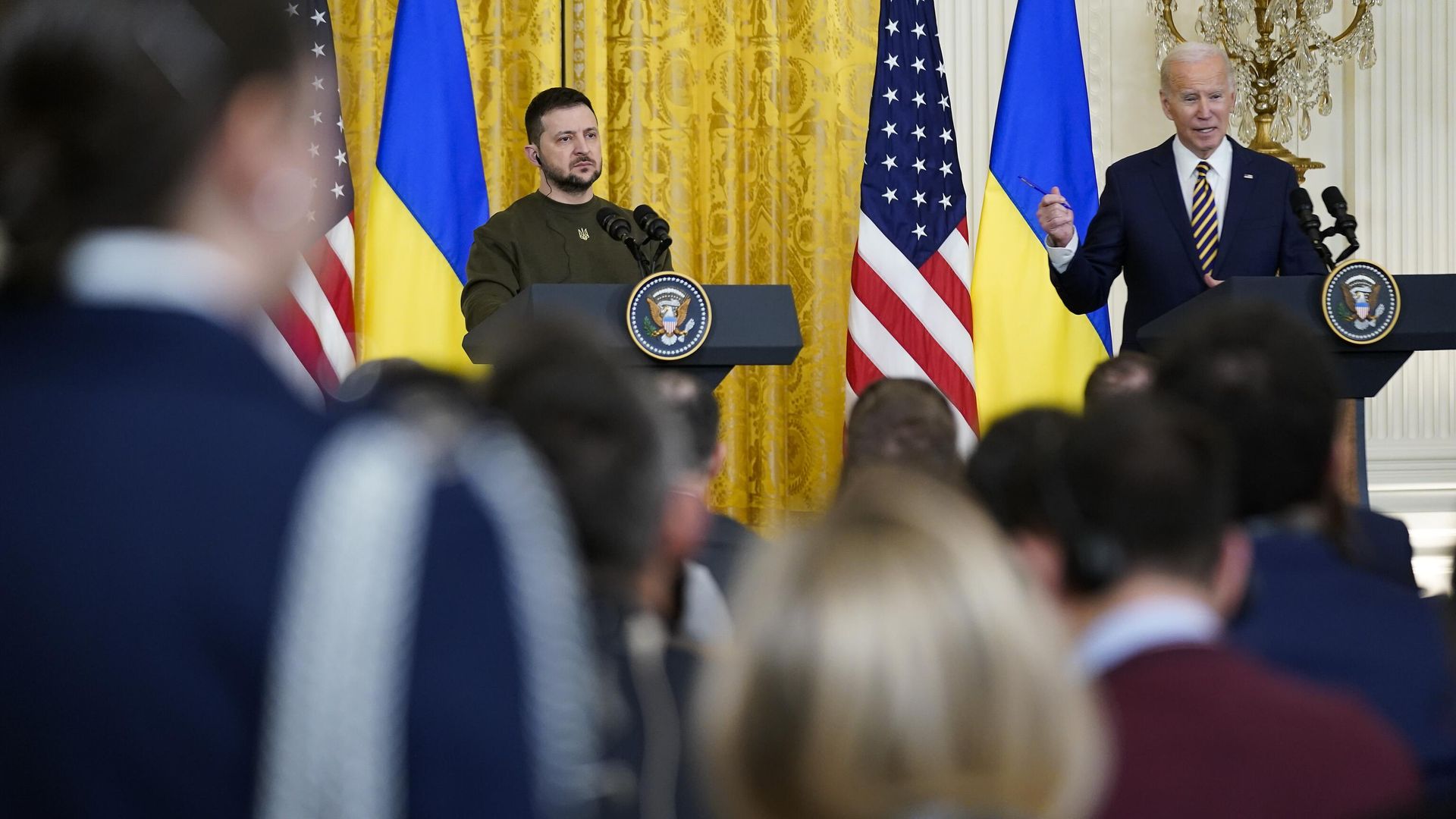 Президент США Джо Байден и президент Украины Владимир Зеленский во время пресс-конференции в Белом доме - РИА Новости, 1920, 28.12.2022
