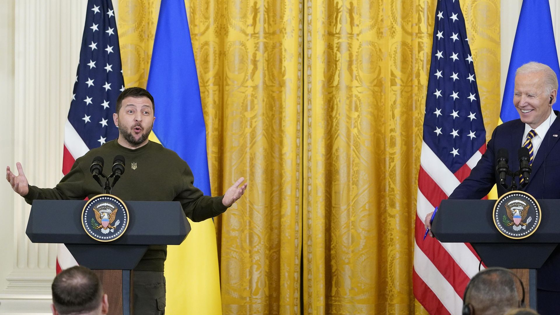 Президент США Джо Байден и президент Украины Владимир Зеленский во время пресс-конференции в Белом доме Президент США Джо Байден и президент Украины Владимир Зеленский во время пресс-конференции в Белом доме - РИА Новости, 1920, 01.02.2023