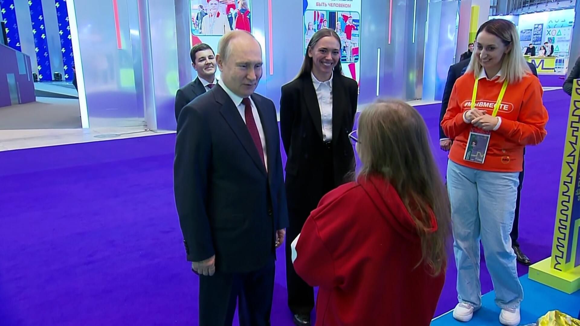 Конечно: Путин ответил, верит ли он в Деда Мороза Конечно: Путин ответил, верит ли он в Деда Мороза - РИА Новости, 1920, 22.12.2022