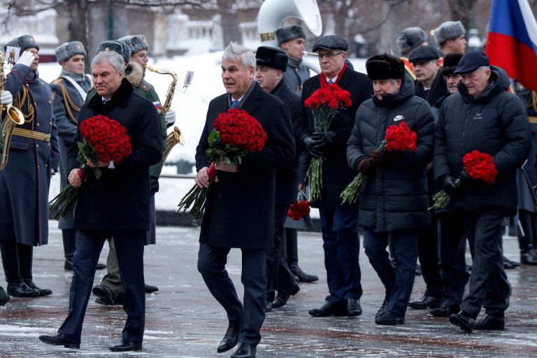 Председатель Парламентского Собрания Вячеслав Володин, а также первый заместитель председателя Парламентского Собрания Владимир Андрейченко и члены Совета Парламентского Собрания возложили венок и цветы к Могиле Неизвестного Солдата Председатель Парламентского Собрания Вячеслав Володин, а также первый заместитель председателя Парламентского Собрания Владимир Андрейченко и члены Совета Парламентского Собрания возложили венок и цветы к Могиле Неизвестного Солдата