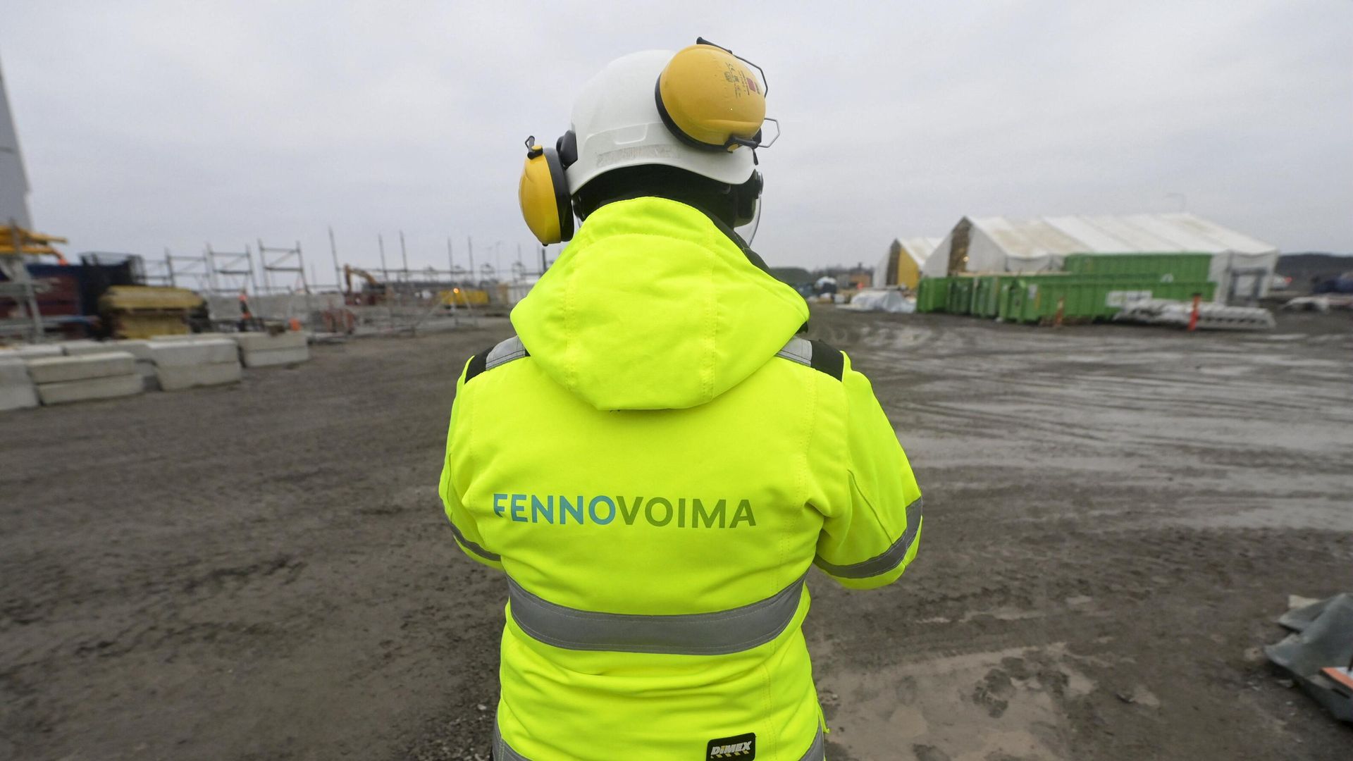 Сотрудник Fennovoima на строительной площадке АЭС Ханхикиви-1 в Финляндии Сотрудник Fennovoima на строительной площадке АЭС Ханхикиви-1 в Финляндии - РИА Новости, 1920, 26.12.2022