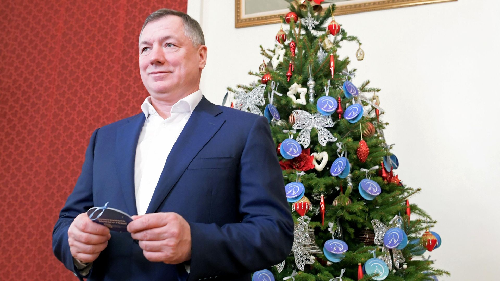 Заместитель председателя правительства РФ Марат Хуснуллин принимает участие во всероссийской новогодней благотворительной акции Елка желаний Заместитель председателя правительства РФ Марат Хуснуллин принимает участие во всероссийской новогодней благотворительной акции Елка желаний - РИА Новости, 1920, 07.01.2023