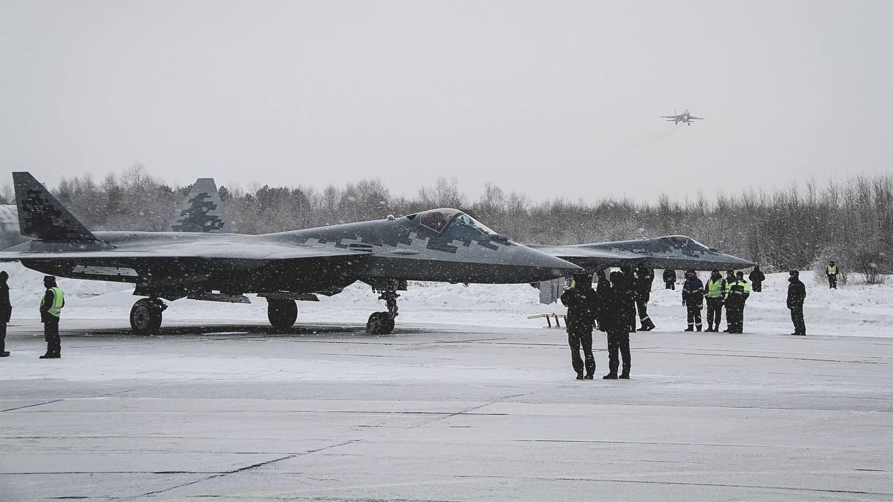 Самолеты пятого поколения Су-57 - РИА Новости, 1920, 15.01.2023