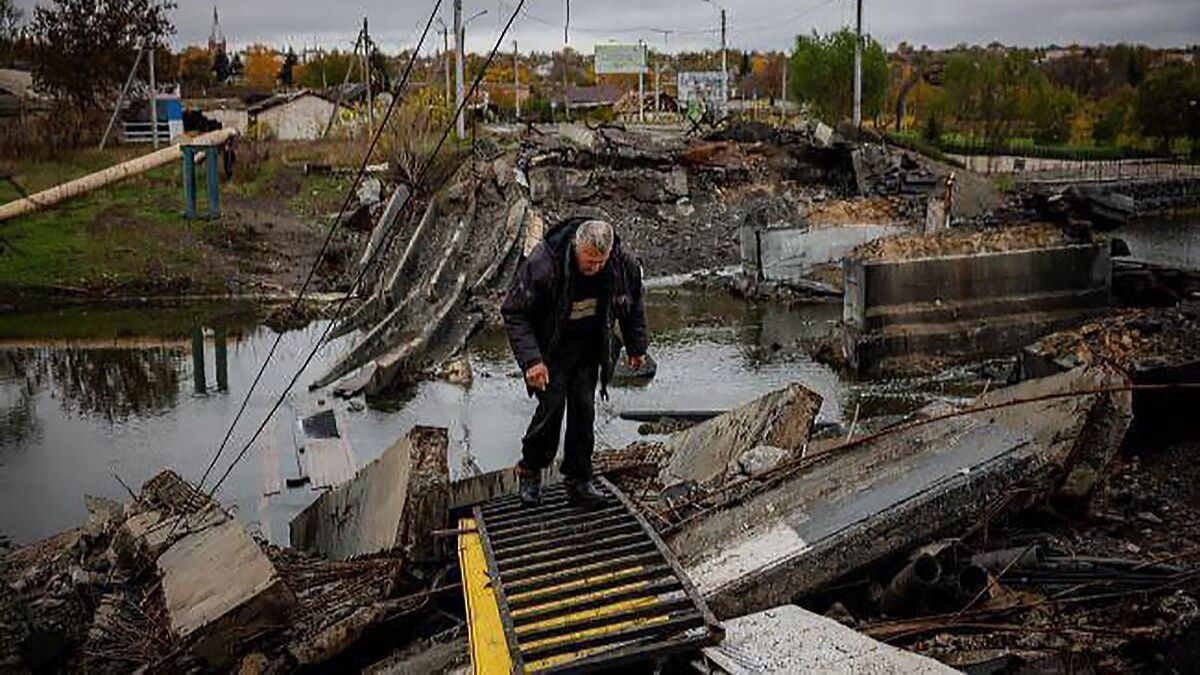 Подорванный пешеходный мост через реку Конку в Запорожской области Подорванный пешеходный мост через реку Конку в Запорожской области - РИА Новости, 1920, 28.12.2022