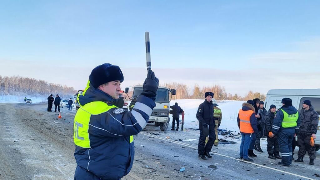 ДТП в районе 30 километра автодороги Обход города Кемерово ДТП в районе 30 километра автодороги Обход города Кемерово - РИА Новости, 1920, 02.01.2023