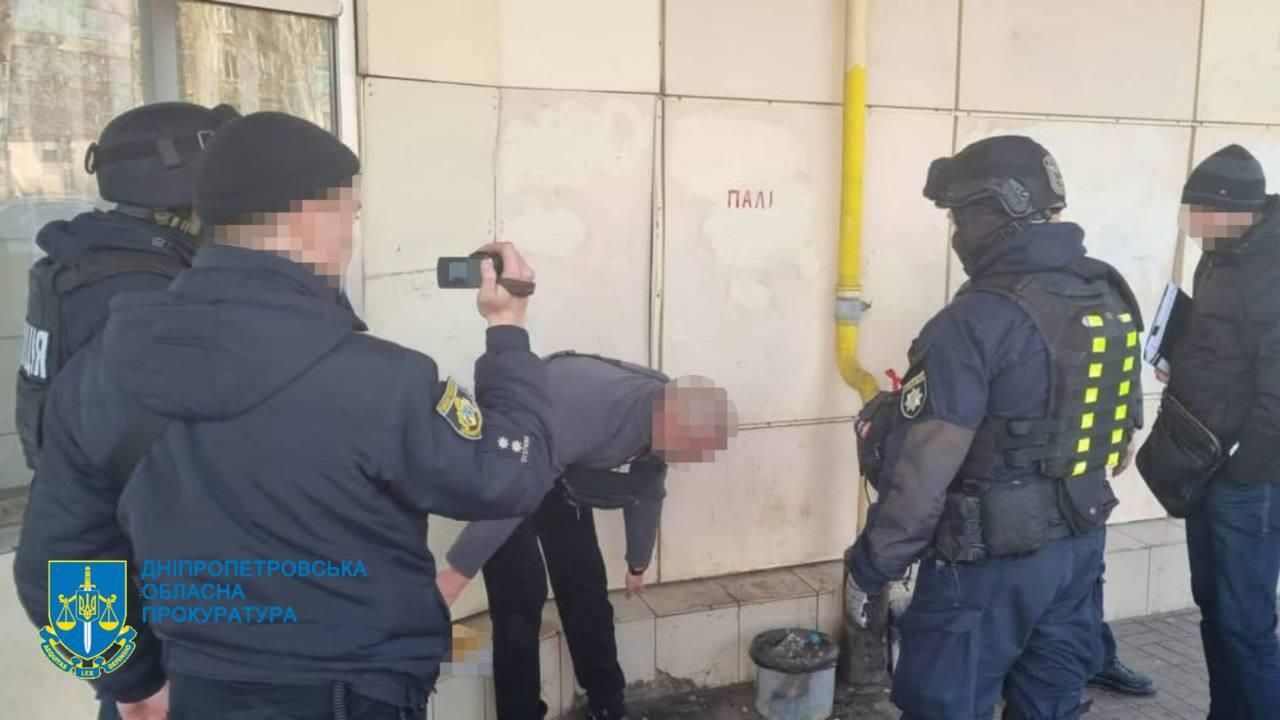 Задержание жителя Кривого Рога по подозрению в переправке граждан через границу Украины Задержание жителя Кривого Рога по подозрению в переправке граждан через границу Украины - РИА Новости, 1920, 03.01.2023