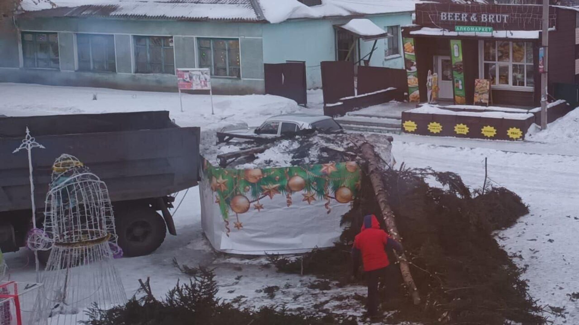 Последствия штормового ветра в Камне-на-Оби в Алтайском крае Последствия штормового ветра в Камне-на-Оби в Алтайском крае - РИА Новости, 1920, 09.01.2023