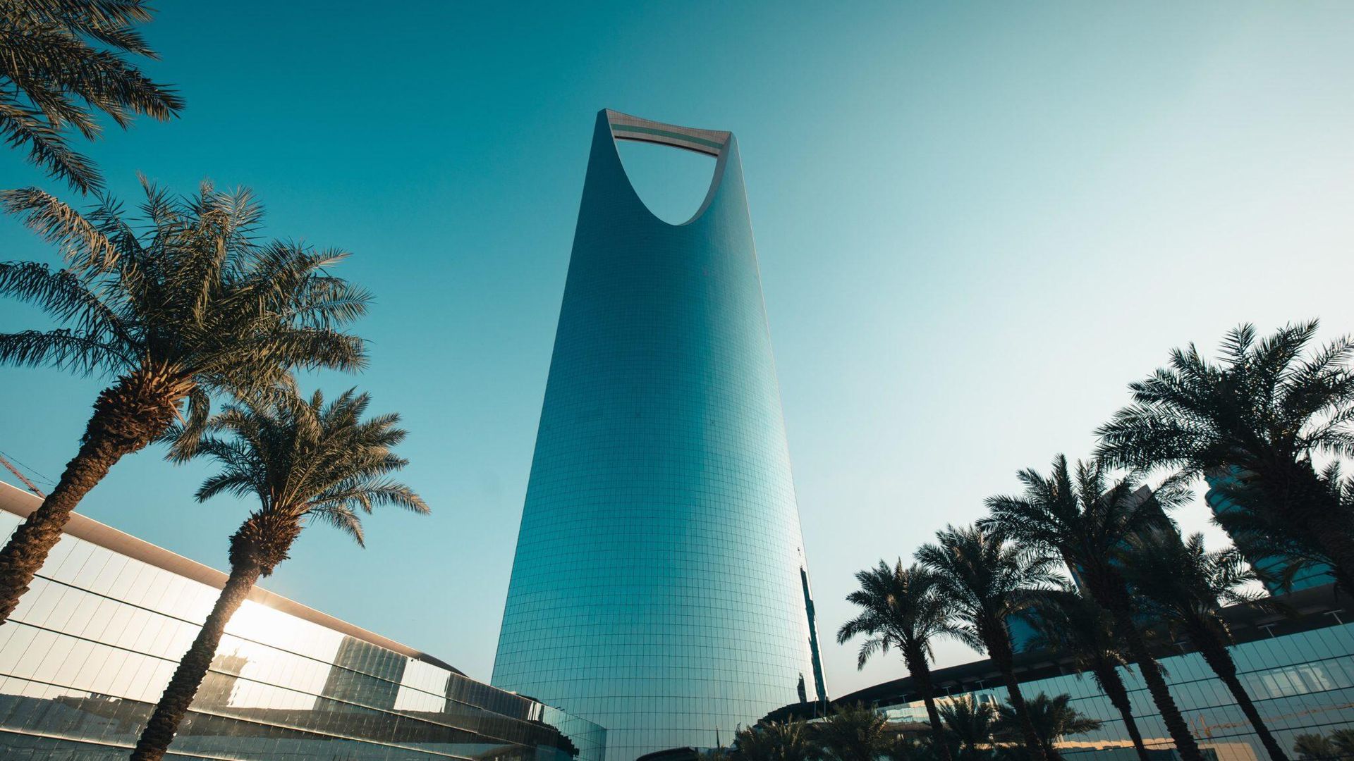 Башня Kingdom Tower в Саудовской Аравии Башня Kingdom Tower в Саудовской Аравии - РИА Новости, 1920, 22.10.2025