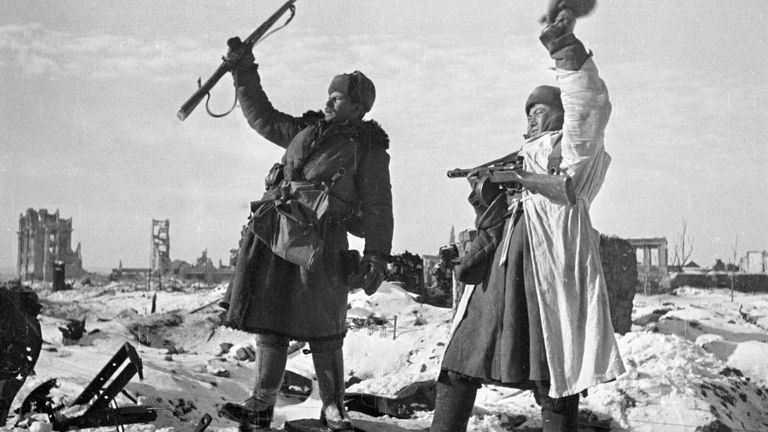 Город свободен!. Сталинград, 31 января 1943 года. Город свободен!. Сталинград, 31 января 1943 года.