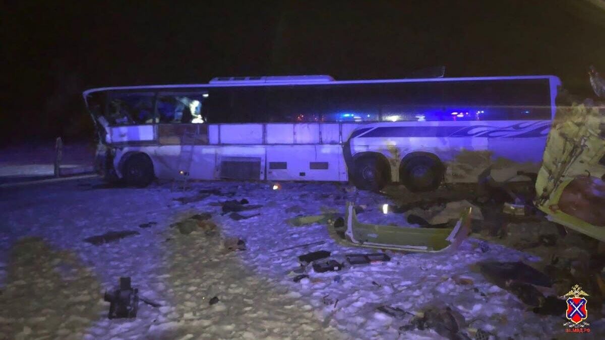 На месте ДТП в Волгоградской области На месте ДТП в Волгоградской области - РИА Новости, 1920, 12.01.2023