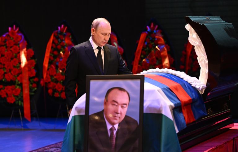 Президент РФ Владимир Путин на церемонии прощания с первым президентом Республики Башкортостан Муртазой Рахимовым Президент РФ Владимир Путин на церемонии прощания с первым президентом Республики Башкортостан Муртазой Рахимовым