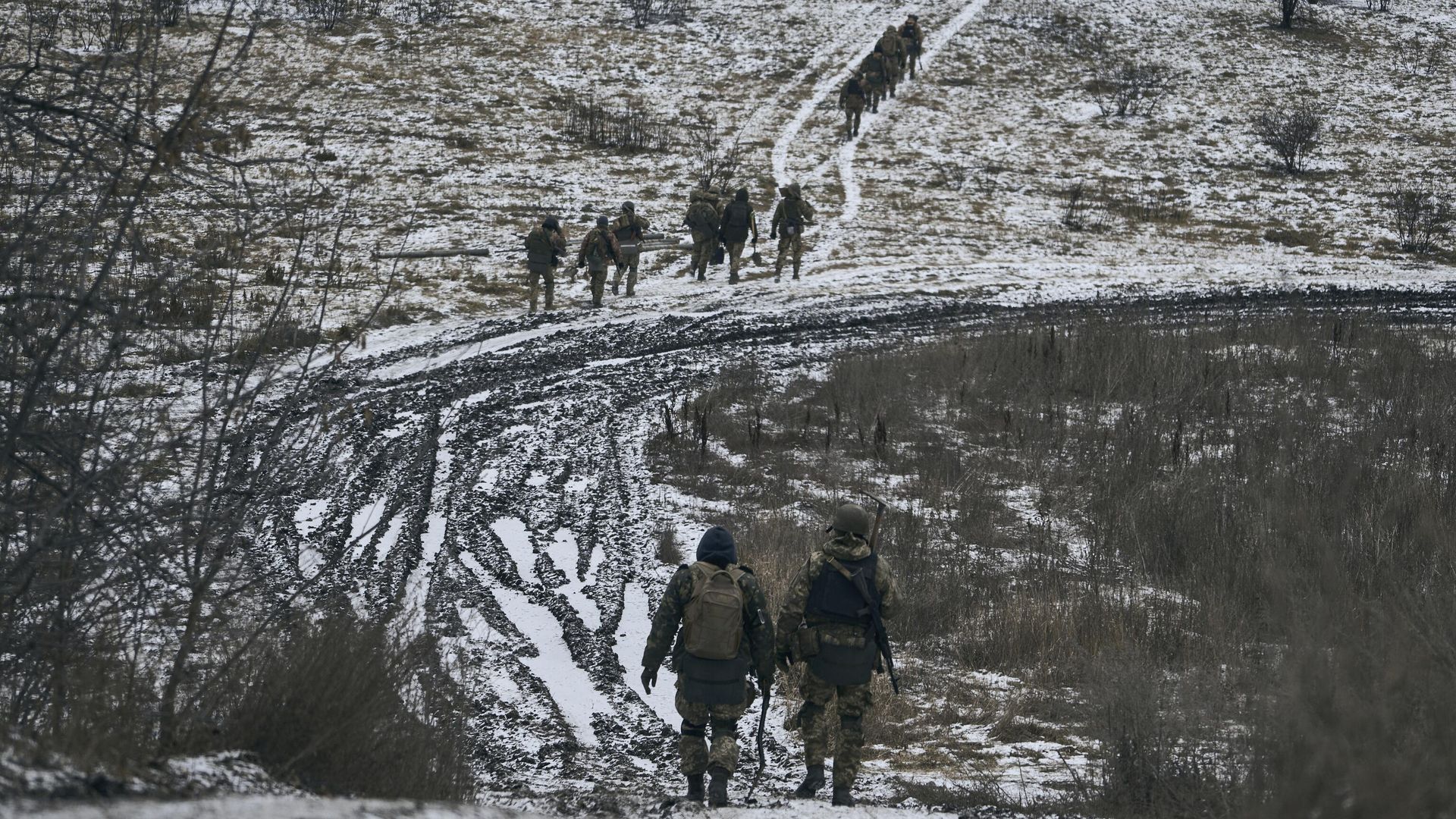 Украинские солдаты возле Артемовска Украинские солдаты возле Артемовска - РИА Новости, 1920, 05.02.2024
