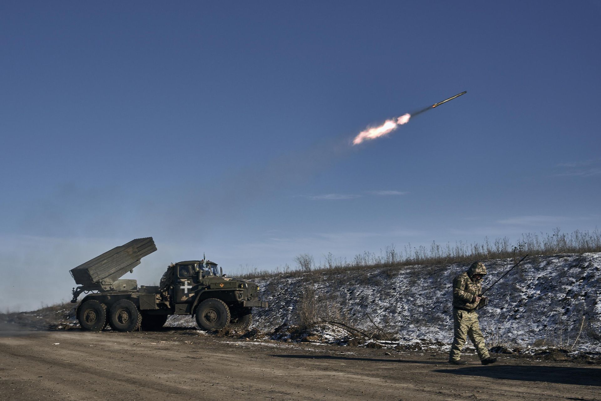 Украинская РСЗО Град возле Соледара Украинская РСЗО Град возле Соледара - РИА Новости, 1920, 17.01.2024