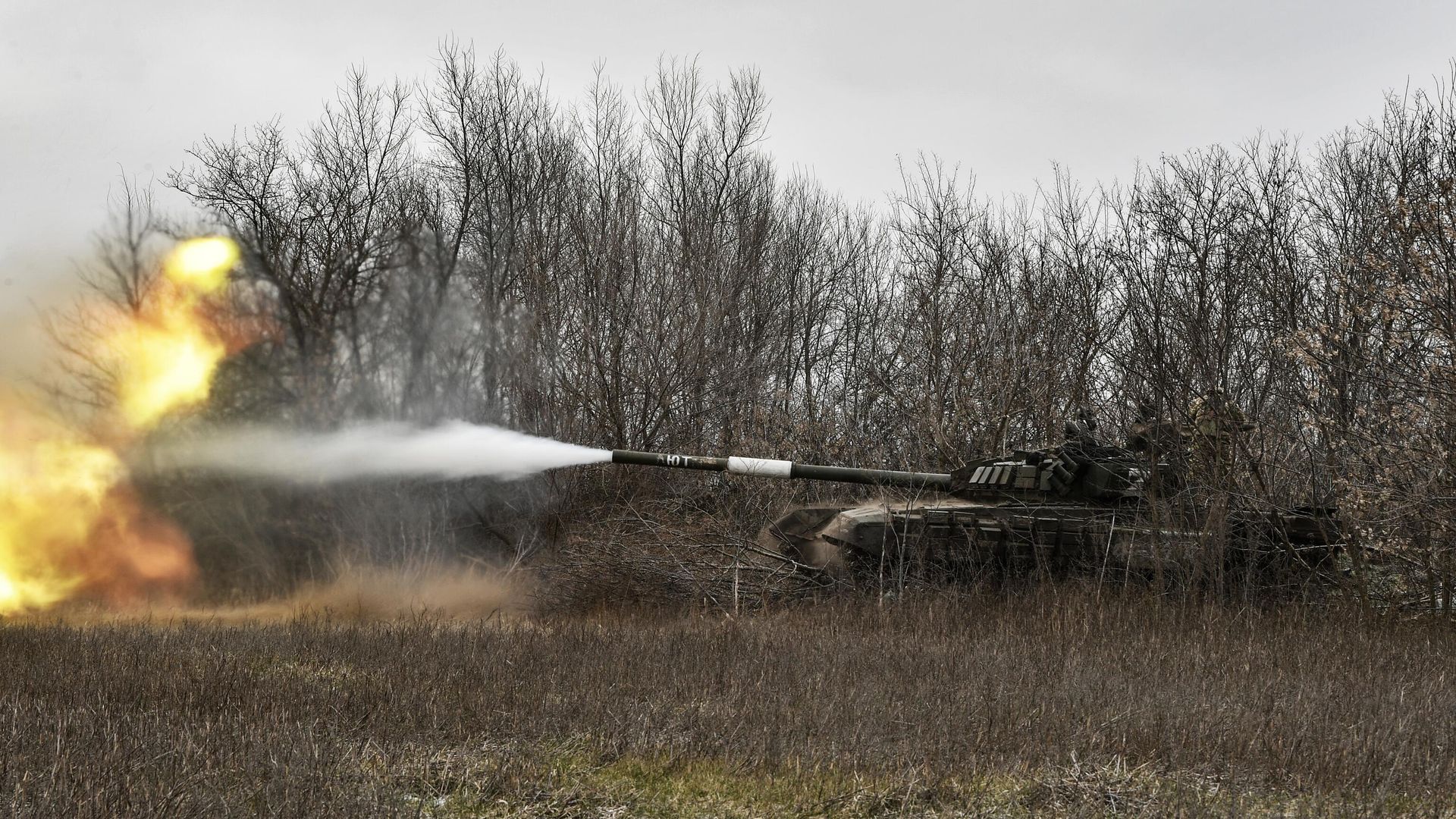 Танк Т-72 в южном секторе спецоперации Танк Т-72 в южном секторе спецоперации - РИА Новости, 1920, 18.01.2023