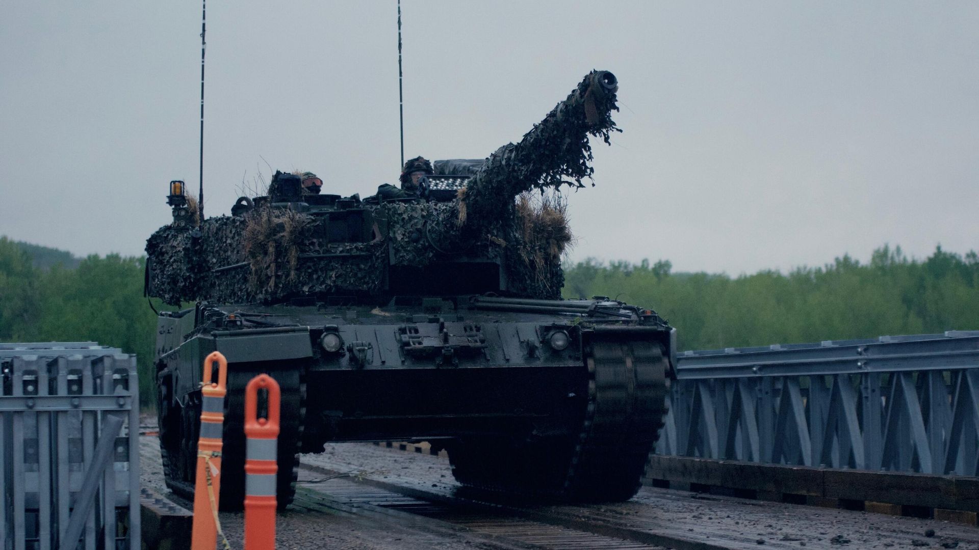 Танк Leopard 2A4 армии Канады Танк Leopard 2A4 армии Канады - РИА Новости, 1920, 24.02.2023