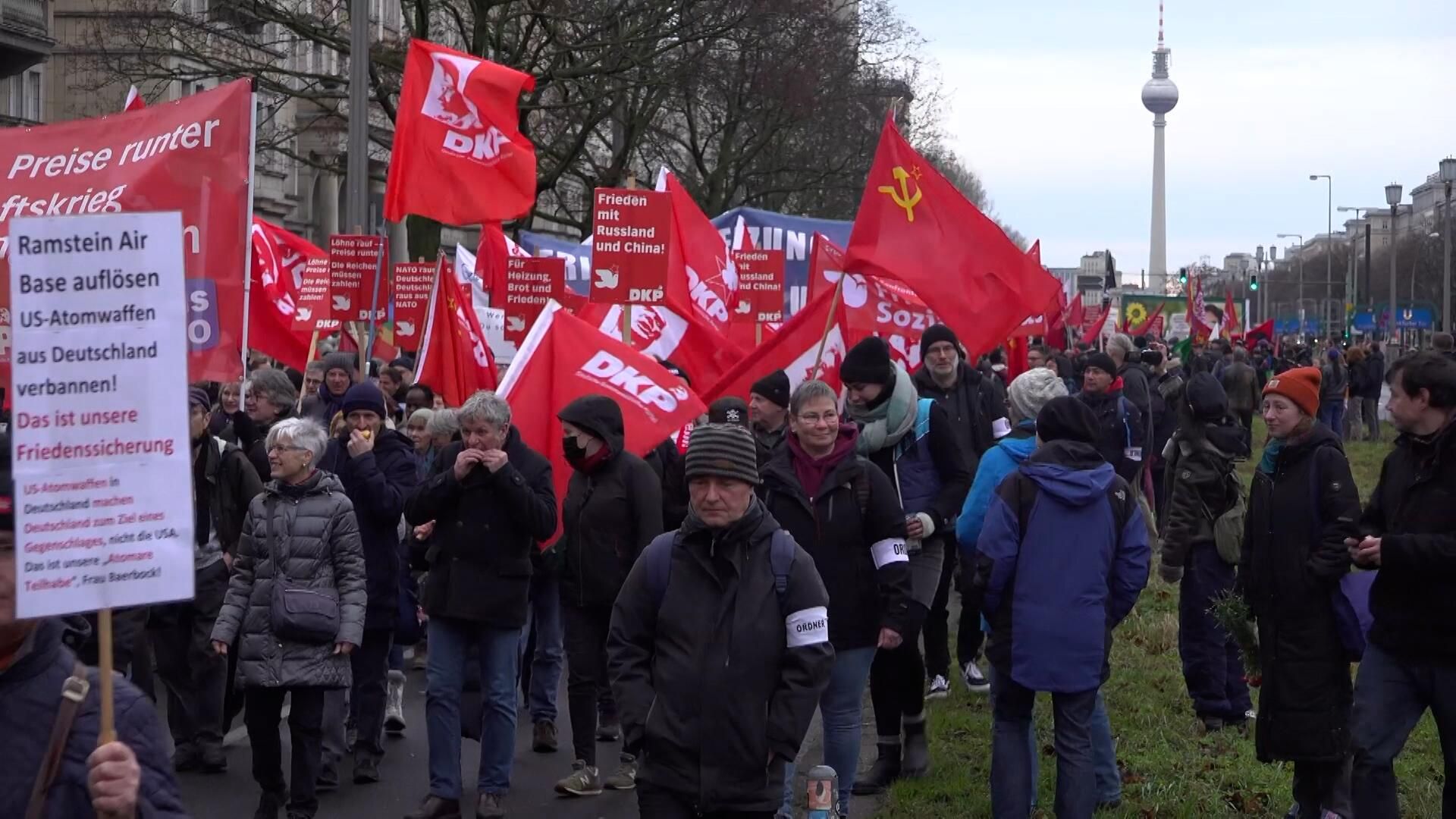 Массовая акция в Берлине против антироссийской политики Запада Массовая акция в Берлине против антироссийской политики Запада - РИА Новости, 1920, 16.01.2023