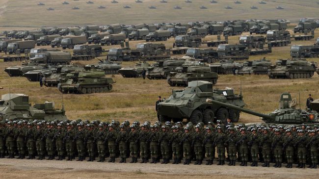 Военнослужащие и техника