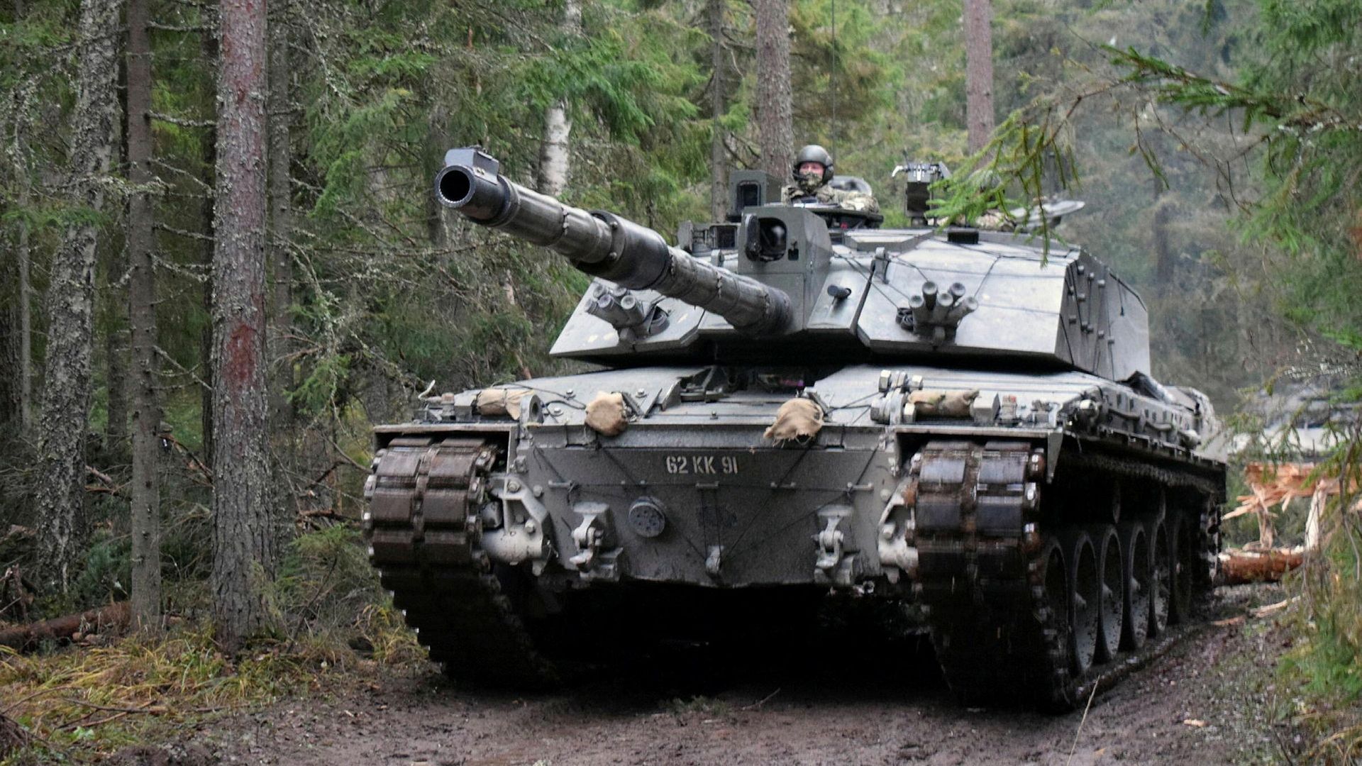 Британской армии не хватает командиров танков Challenger 2