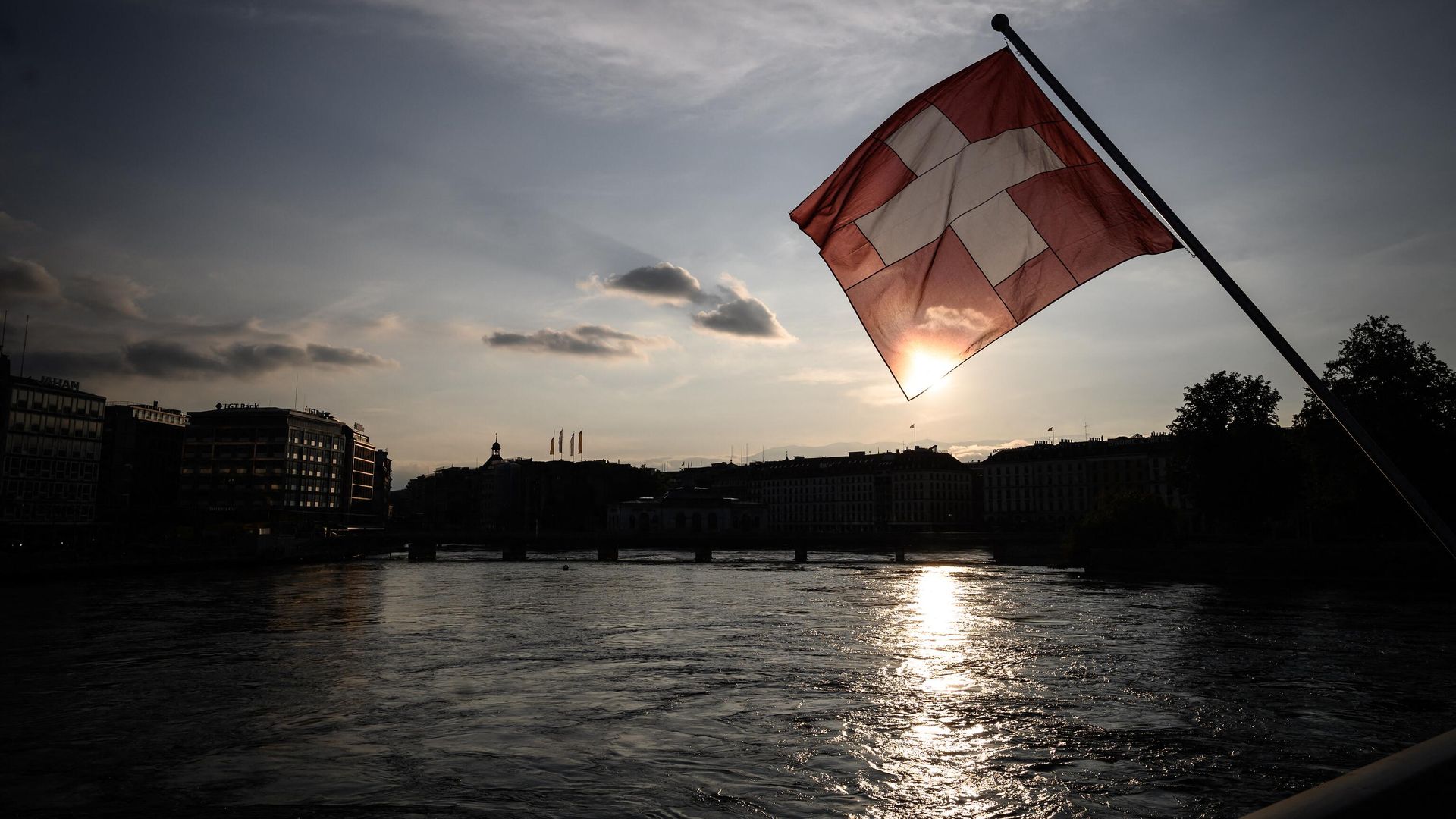 Флаг Швейцарии в Женеве - РИА Новости, 1920, 18.01.2023