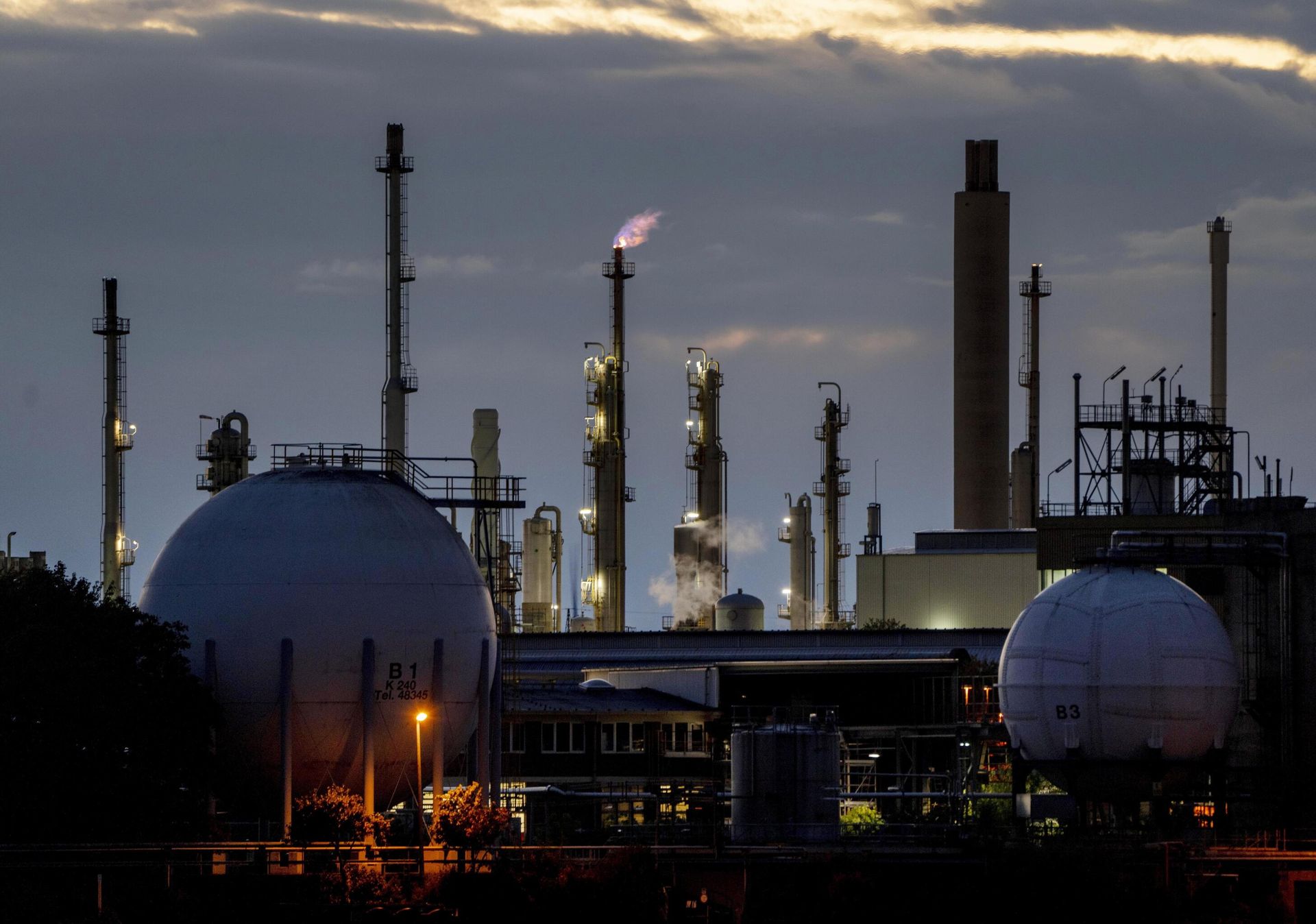 Химический завод компании BASF в Людвигсхафене, Германия Химический завод компании BASF в Людвигсхафене, Германия - РИА Новости, 1920, 06.04.2026