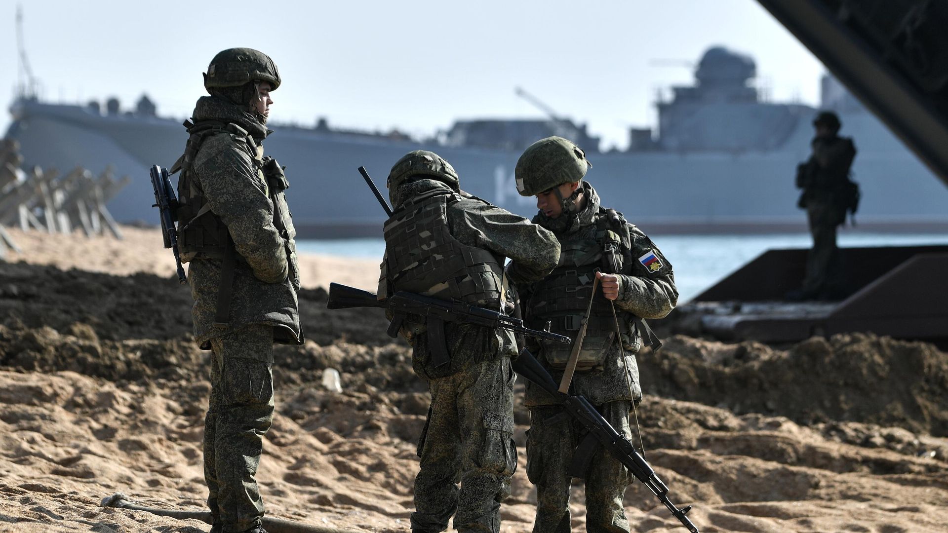 Высадка десанта морской пехоты во время учений в Крыму Высадка десанта морской пехоты во время учений в Крыму - РИА Новости, 1920, 28.02.2023
