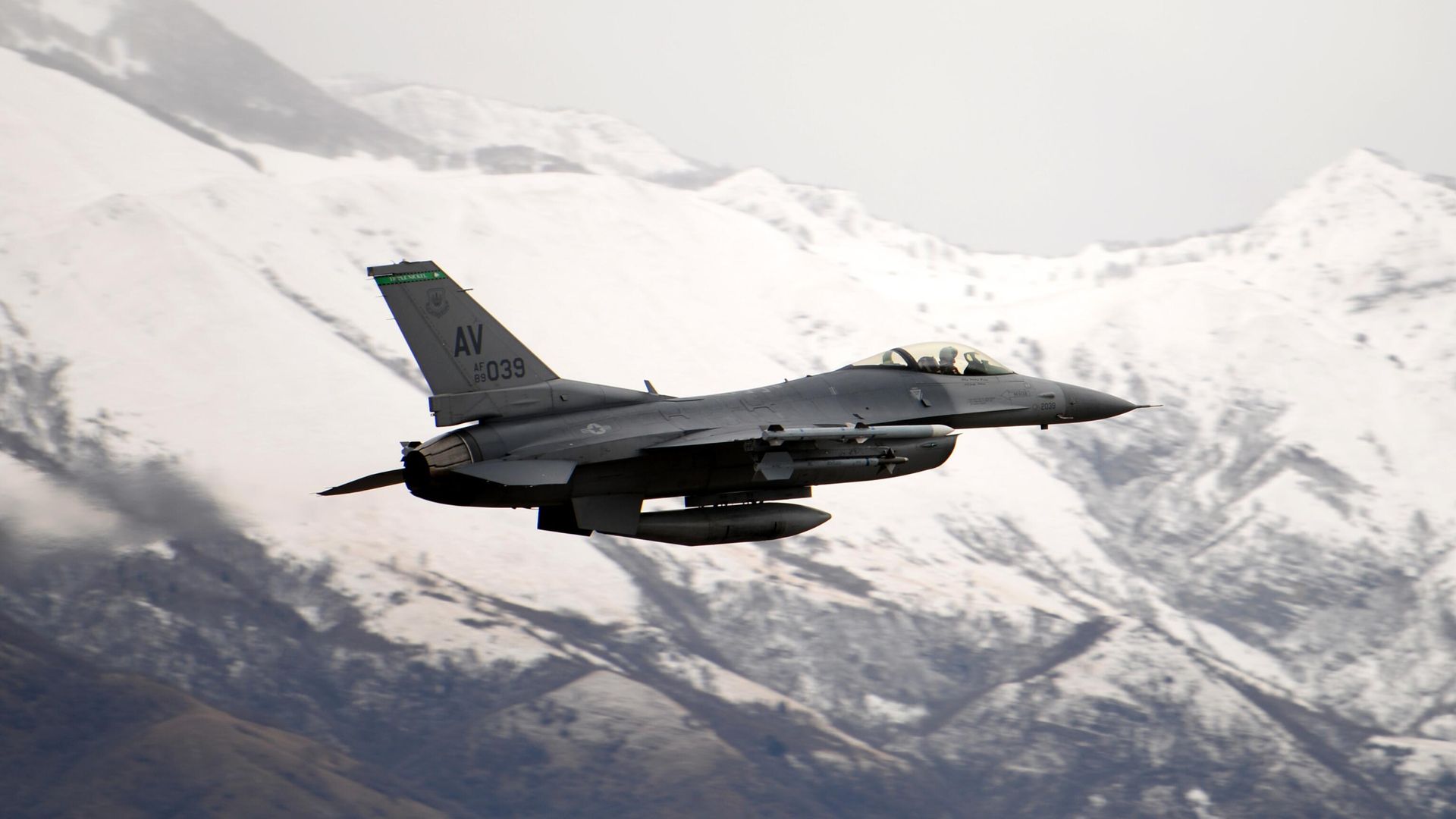 Американский истребитель F-16 Fighting Falcon Американский истребитель F-16 Fighting Falcon - РИА Новости, 1920, 28.02.2023