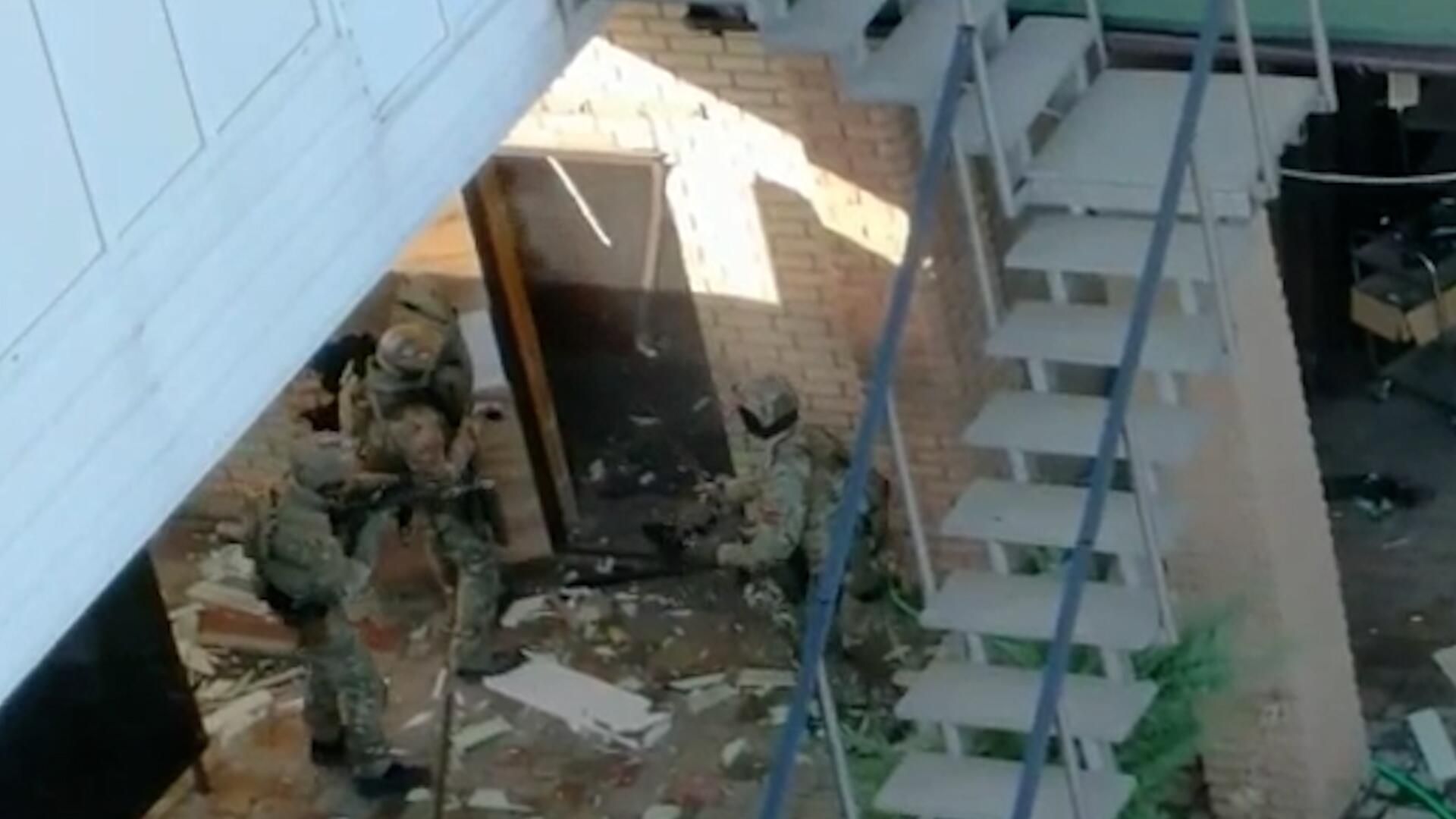 Оружие, форма ВСУ и боеприпасы: в Энергодаре обнаружили крупный схрон Оружие, форма ВСУ и боеприпасы: в Энергодаре обнаружили крупный схрон - РИА Новости, 1920, 22.01.2023