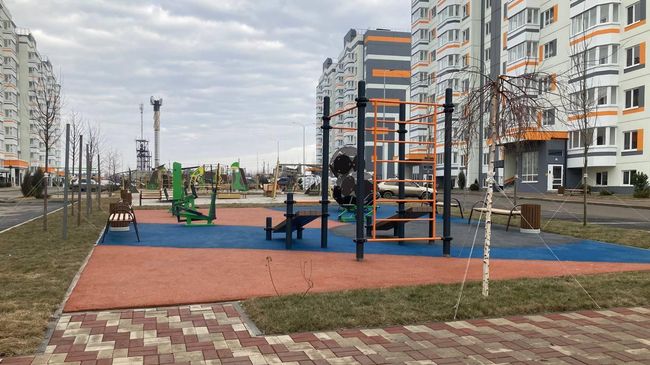 Двор в Мариуполе Двор в Мариуполе