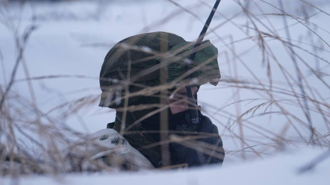 Белорусский военнослужащий во время учений Белорусский военнослужащий во время учений - РИА Новости, 1920, 05.02.2023