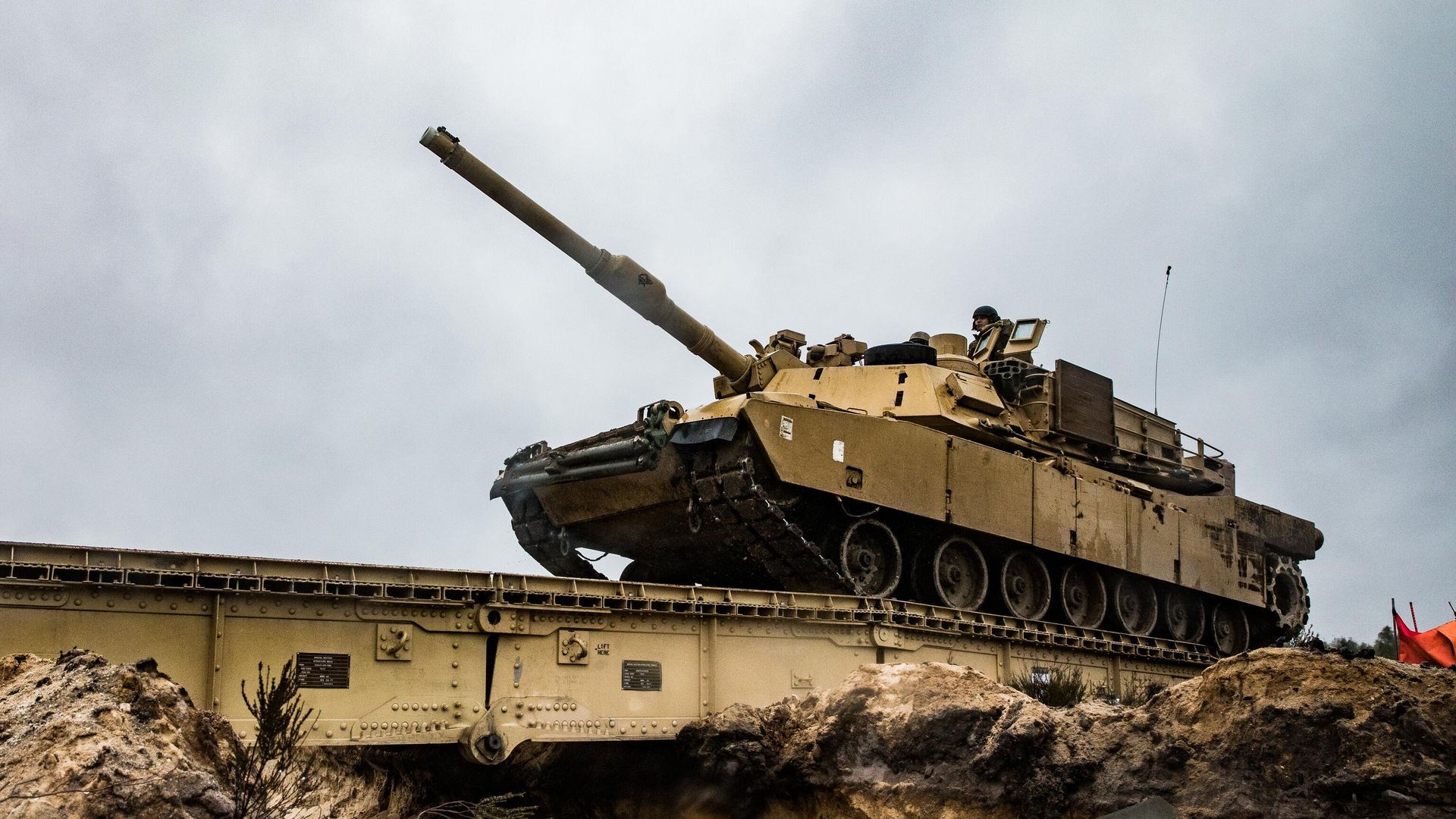 Американский танк M1 Abrams во время учений в Польше Американский танк M1 Abrams во время учений в Польше - РИА Новости, 1920, 27.01.2023