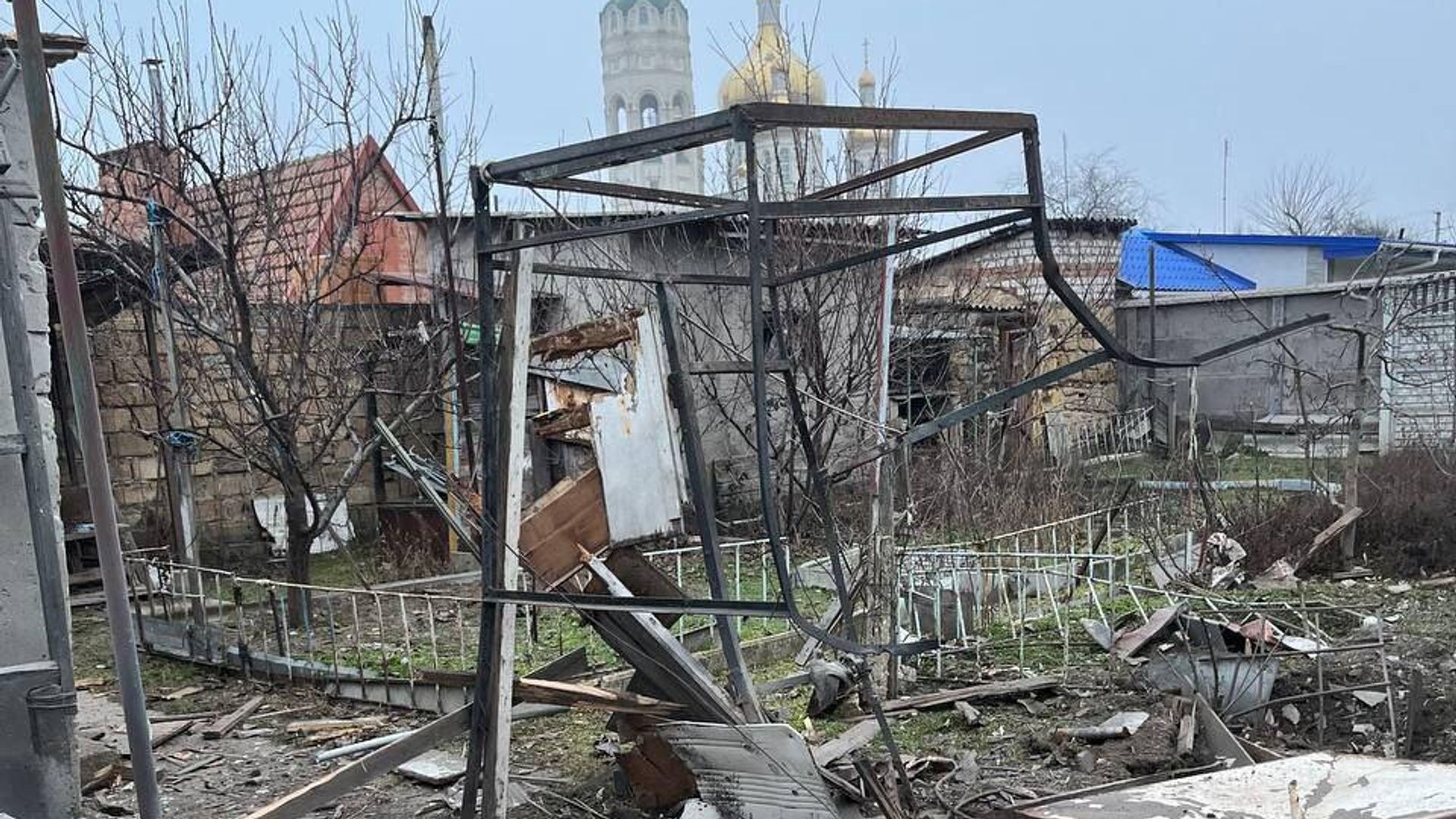 Последствия обстрела со стороны Украины мирного населения и жилых домов Новой Каховки Последствия обстрела со стороны Украины мирного населения и жилых домов Новой Каховки - РИА Новости, 1920, 01.03.2023