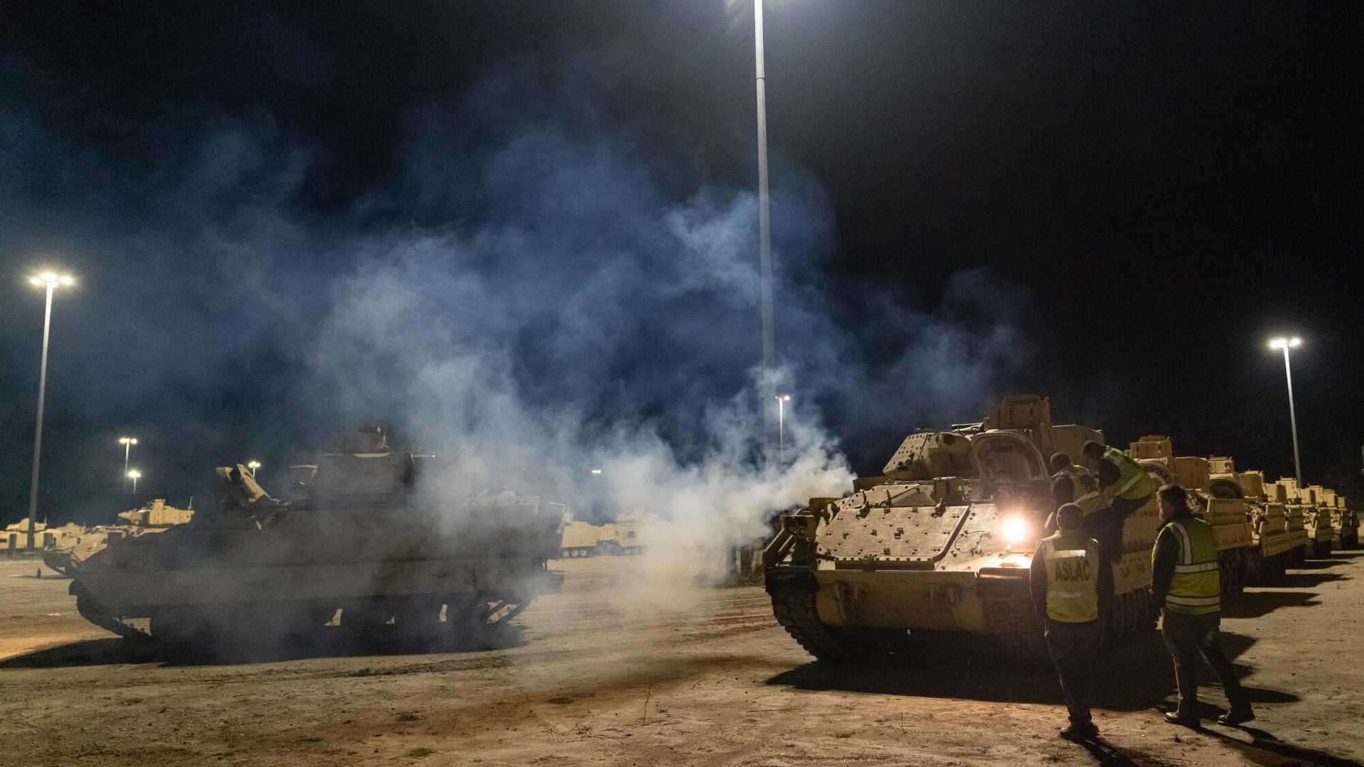 Отправка американских БМП Bradley на Украину Отправка американских БМП Bradley на Украину - РИА Новости, 1920, 12.07.2023