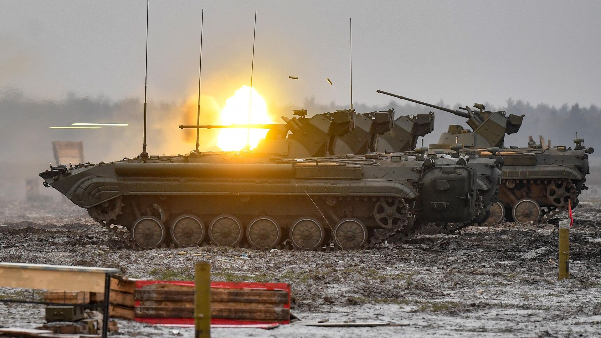 Бронированные самоходные машины БРМ-1К на гусеничном ходу в зоне проведения спецоперации - РИА Новости, 1920, 02.02.2023