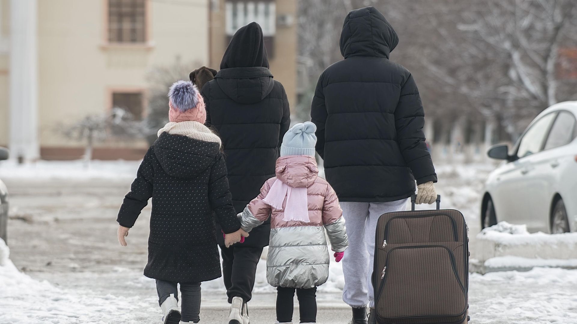 Семья готовится к путешествию Семья готовится к путешествию - РИА Новости, 1920, 14.06.2023